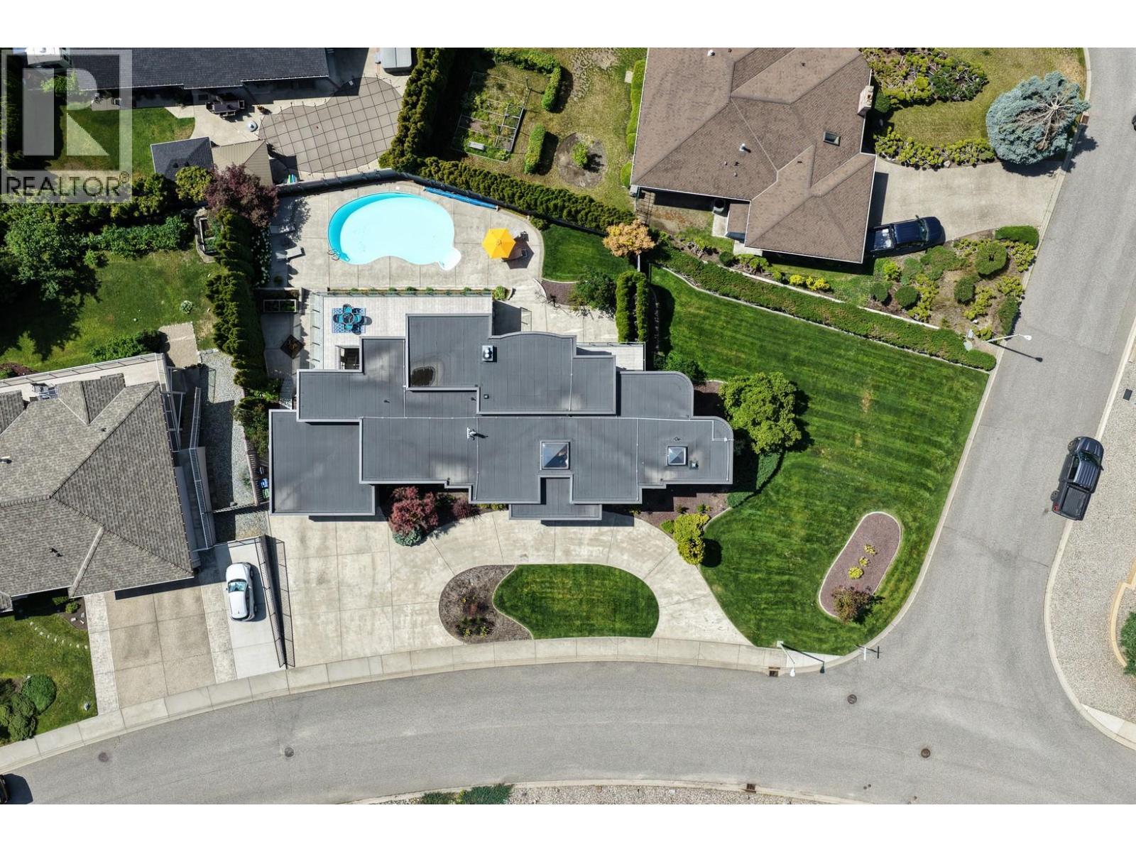 344 Raven Drive. Kelowna, British Columbia