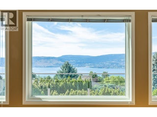 344 Raven Drive. Kelowna, British Columbia