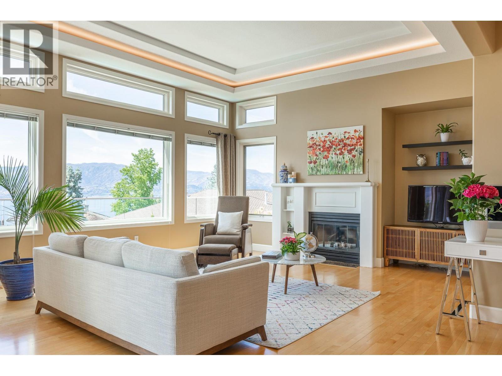 344 Raven Drive. Kelowna, British Columbia