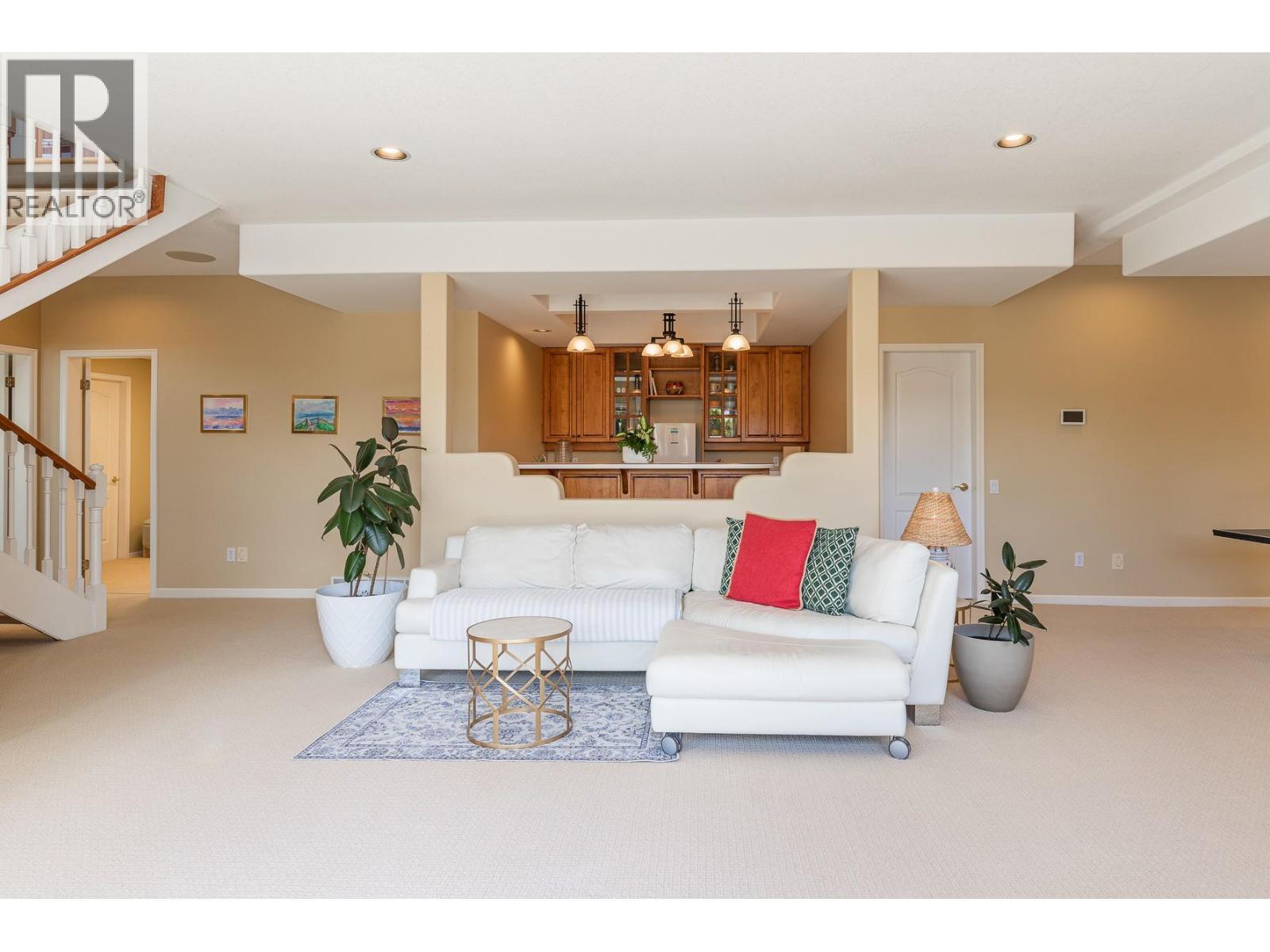 344 Raven Drive. Kelowna, British Columbia