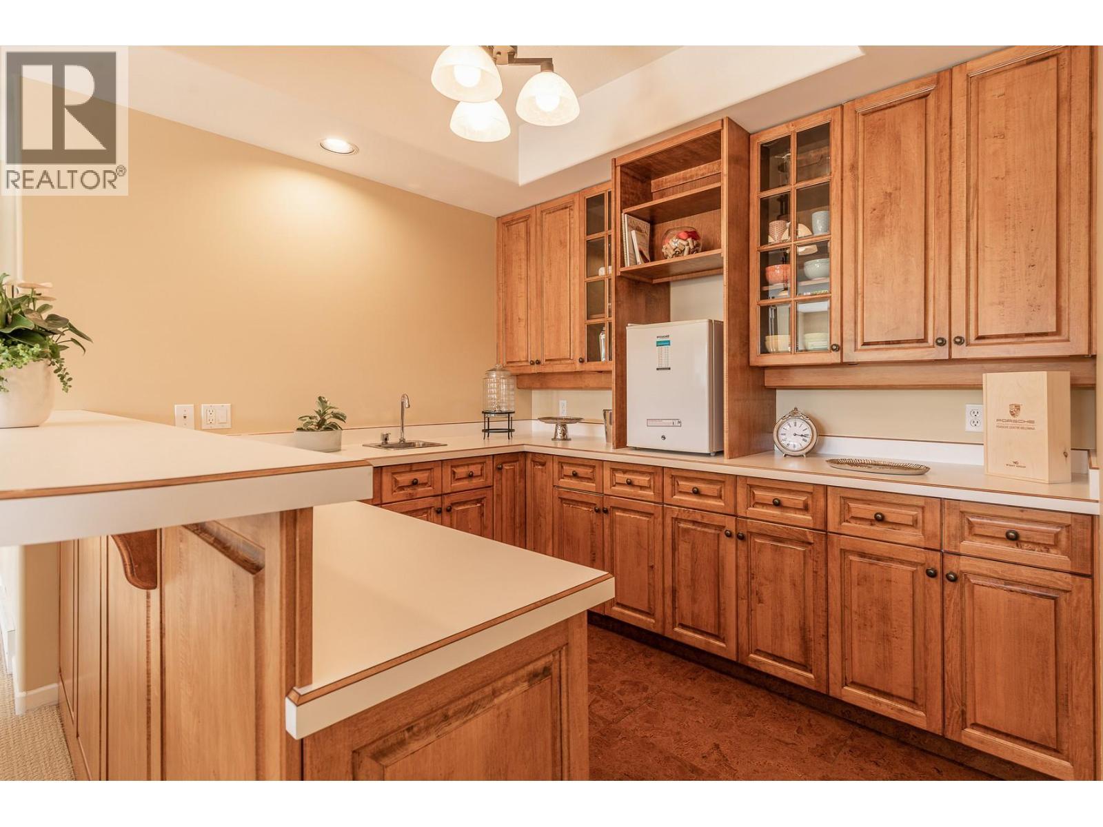 344 Raven Drive. Kelowna, British Columbia