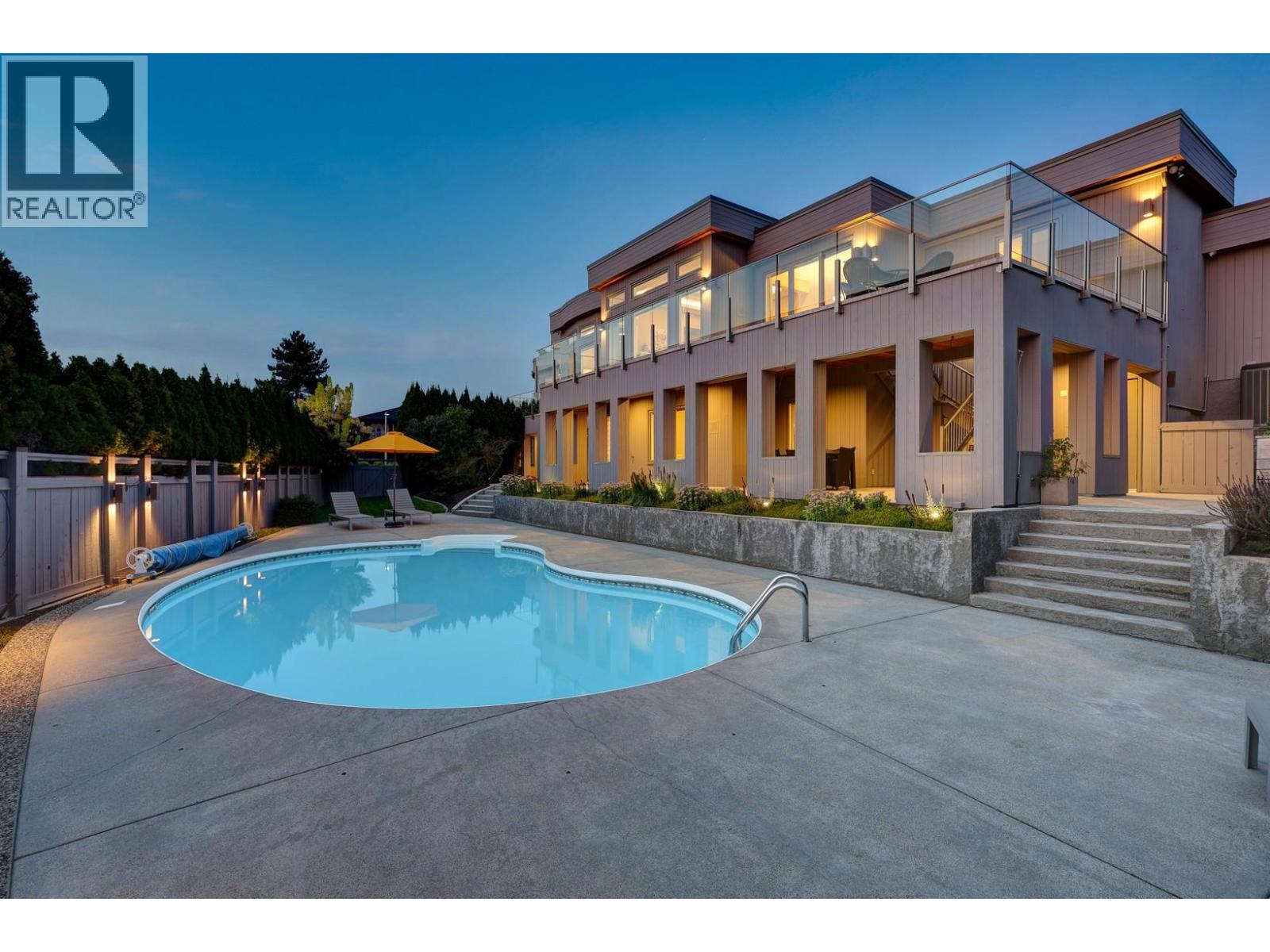 344 Raven Drive. Kelowna, British Columbia