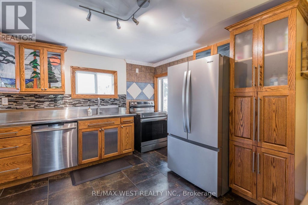 8 Robins Lane, Kawartha Lakes (carden)