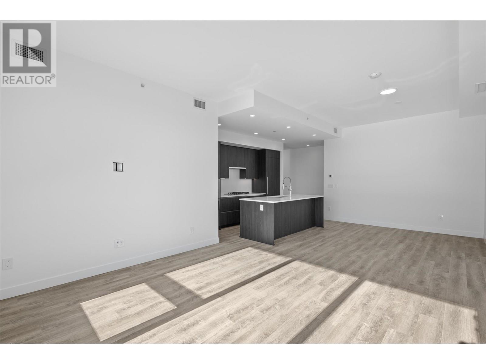 238 Leon Avenue Unit# 2207. Kelowna, British Columbia