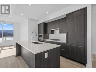 238 Leon Avenue Unit# 2207. Kelowna, British Columbia