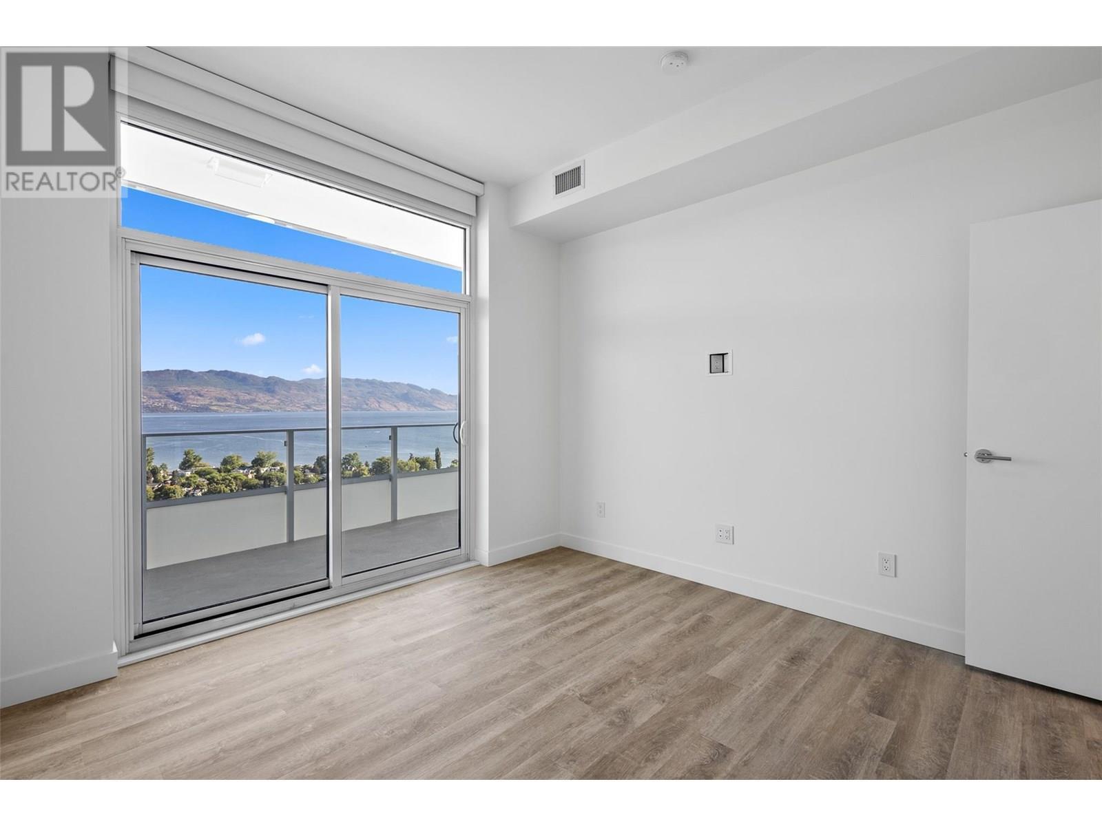 238 Leon Avenue Unit# 2207. Kelowna, British Columbia