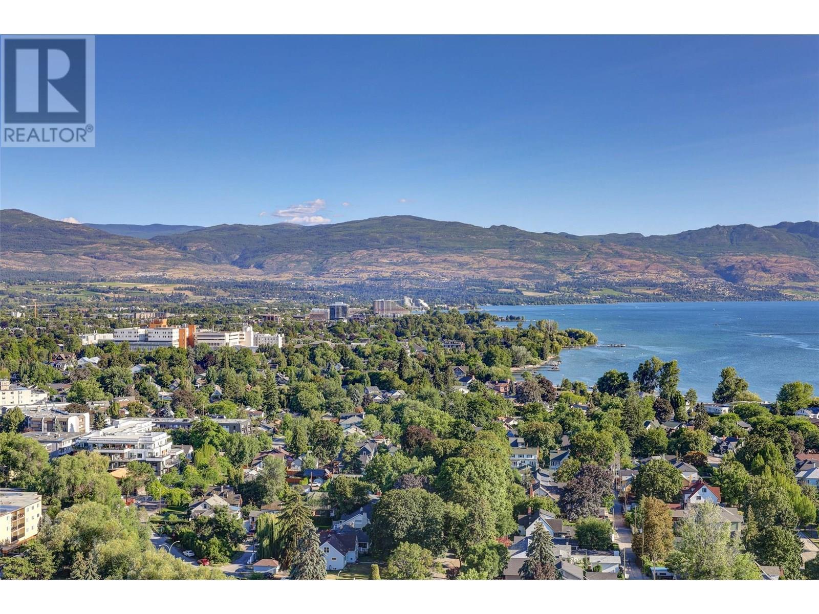 238 Leon Avenue Unit# 2207. Kelowna, British Columbia