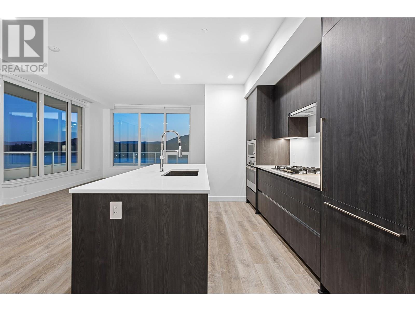 238 Leon Avenue Unit# 2207. Kelowna, British Columbia