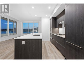 238 Leon Avenue Unit# 2207. Kelowna, British Columbia