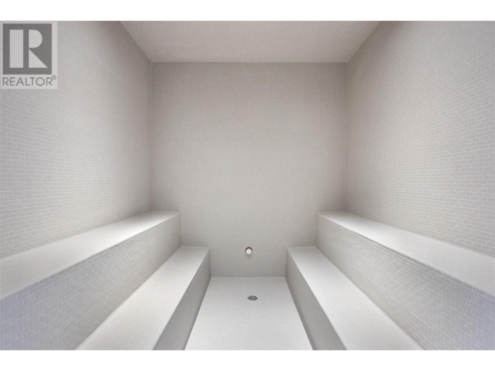 238 Leon Avenue Unit# 2207. Kelowna, British Columbia