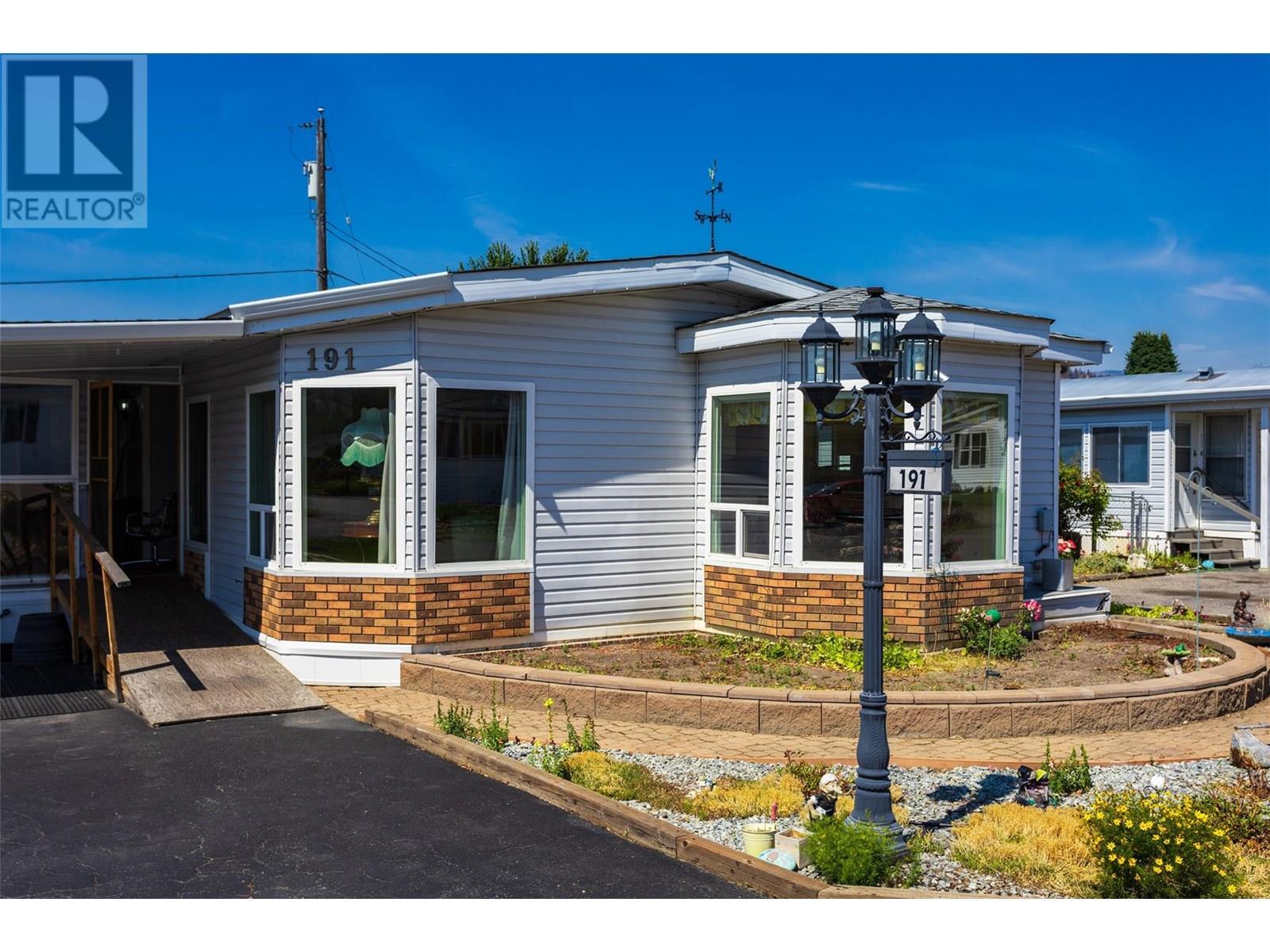 720 Commonwealth Road Unit# 191. Kelowna, British Columbia