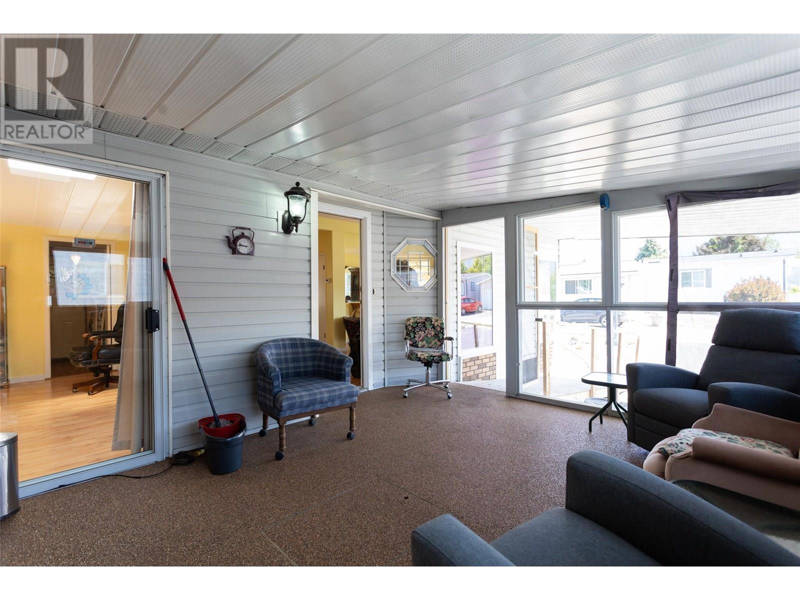 720 Commonwealth Road Unit# 191. Kelowna, British Columbia