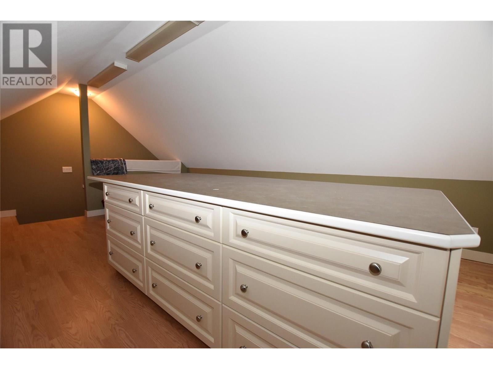 458 Ibis Avenue. Vernon, British Columbia