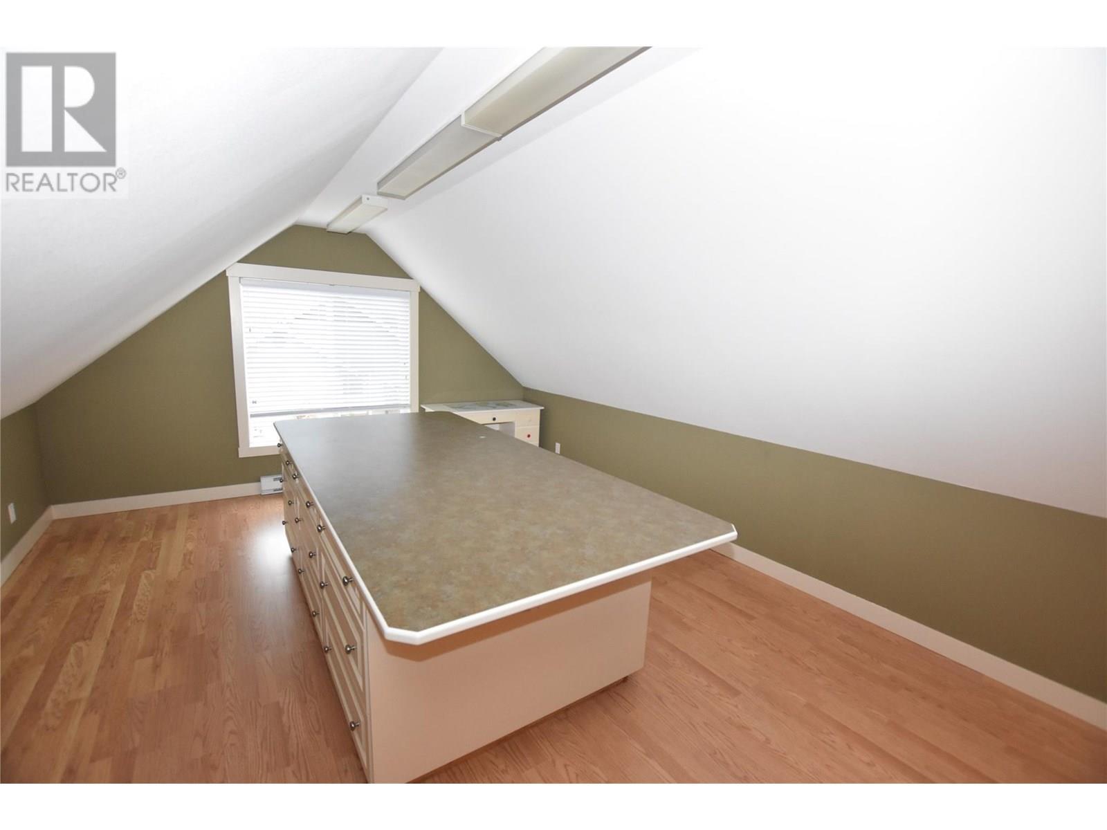 458 Ibis Avenue. Vernon, British Columbia