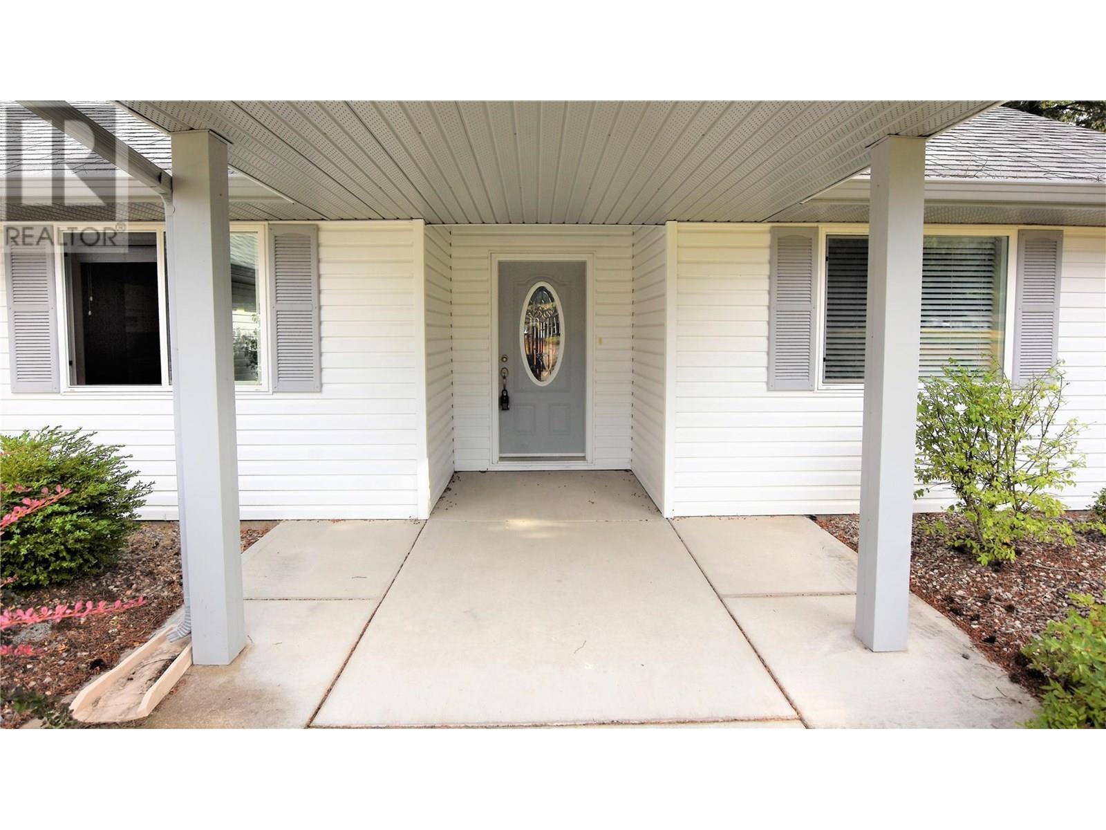 458 Ibis Avenue. Vernon, British Columbia