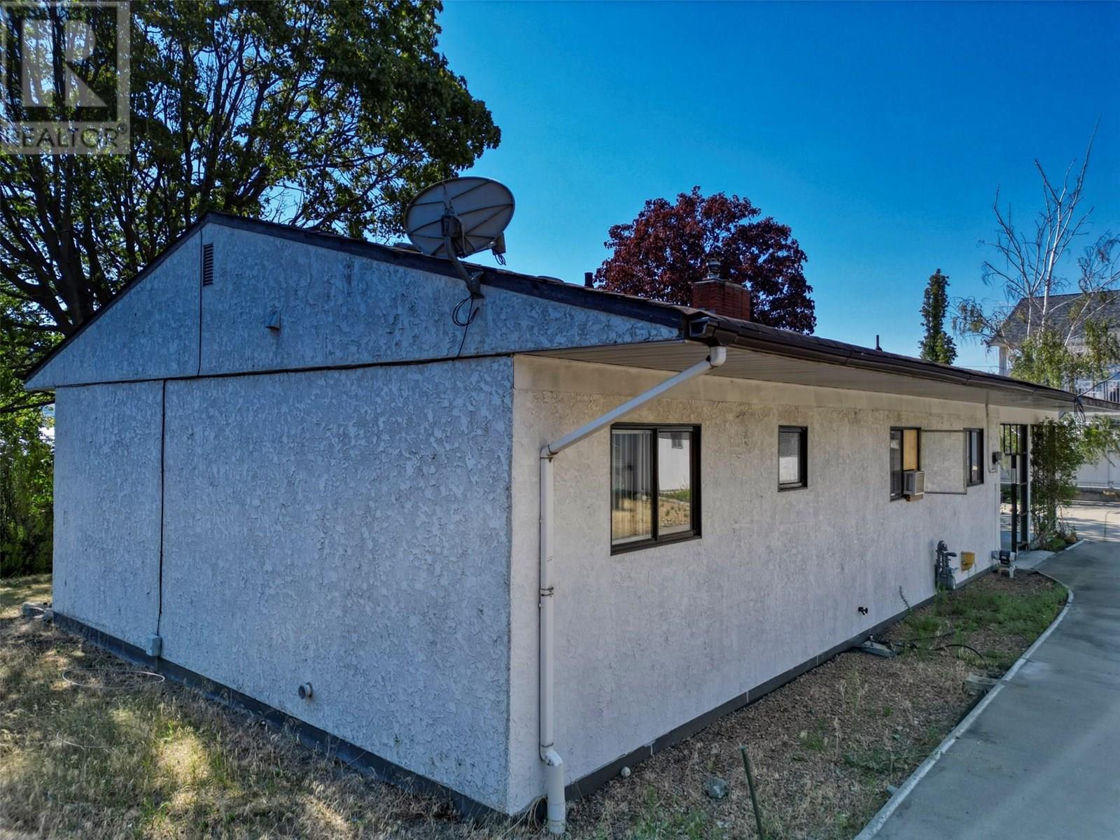 6406 89th Street. Osoyoos, British Columbia