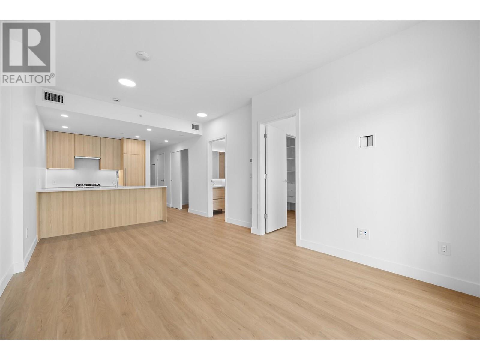 238 Leon Avenue Unit# 1403. Kelowna, British Columbia