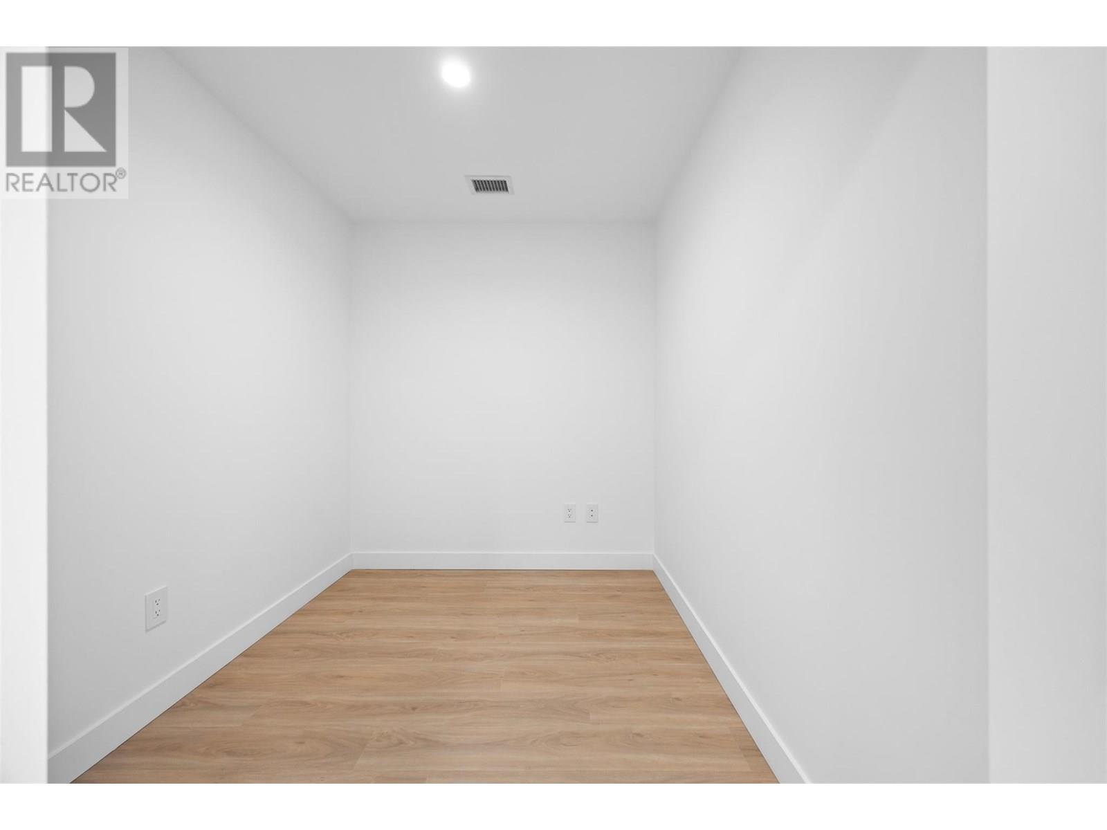 238 Leon Avenue Unit# 1403. Kelowna, British Columbia