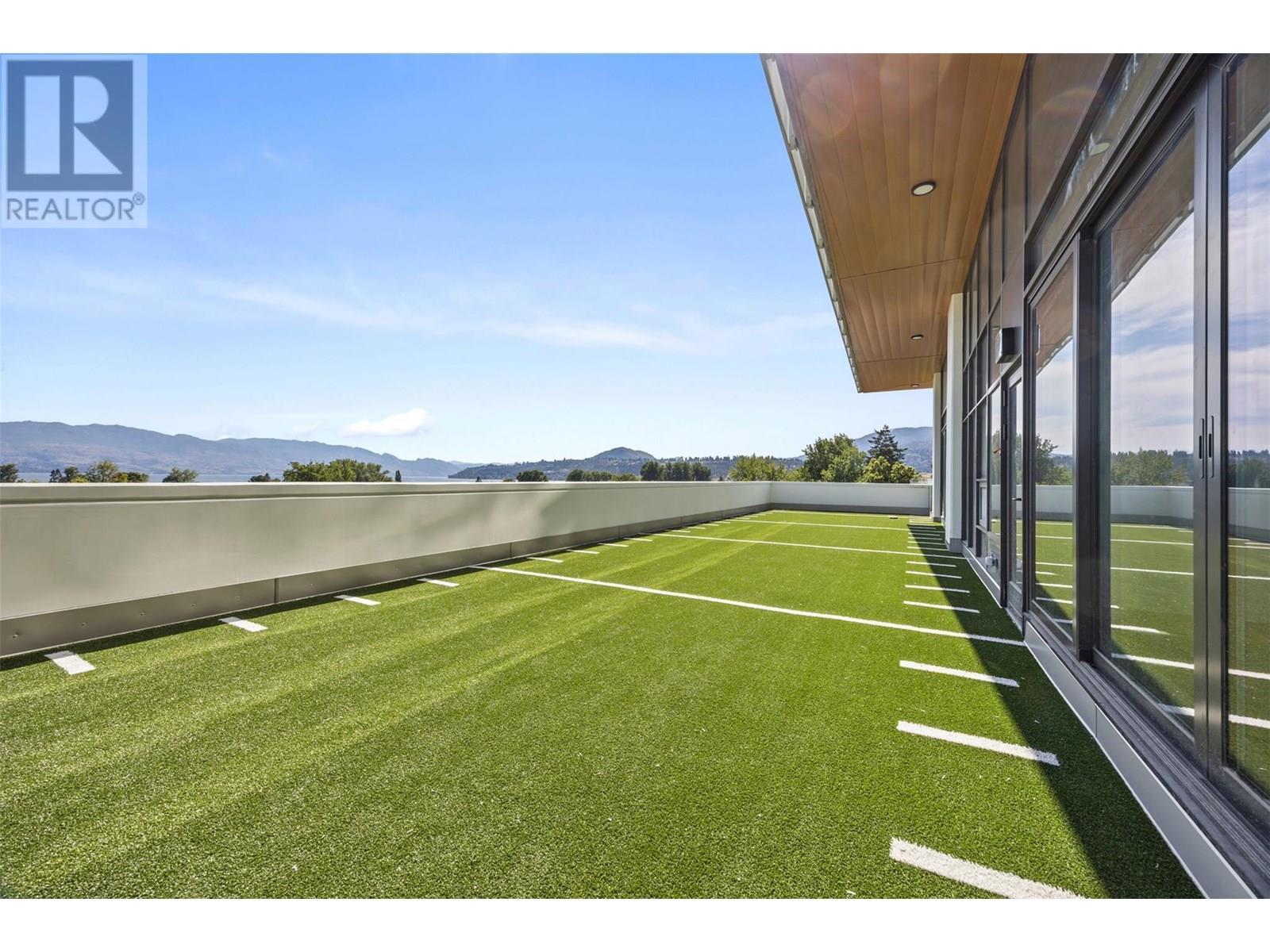 238 Leon Avenue Unit# 1403. Kelowna, British Columbia