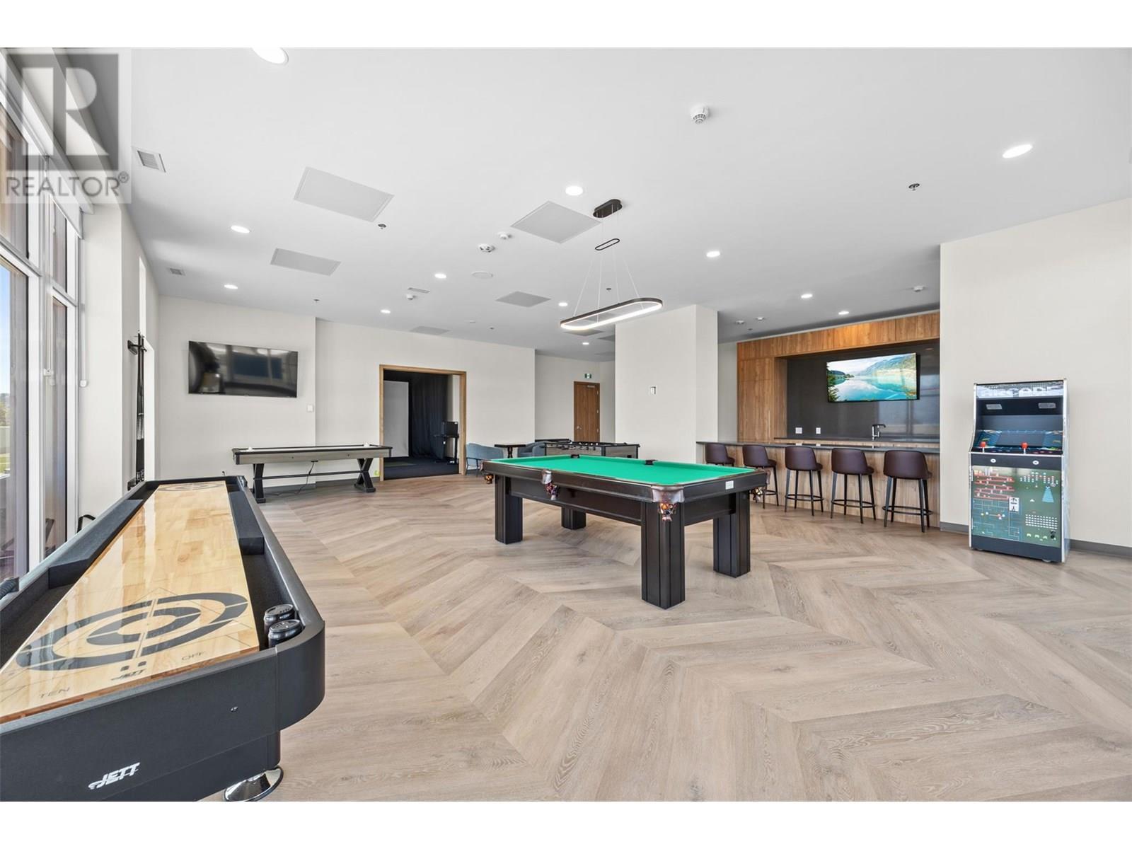 238 Leon Avenue Unit# 1403. Kelowna, British Columbia