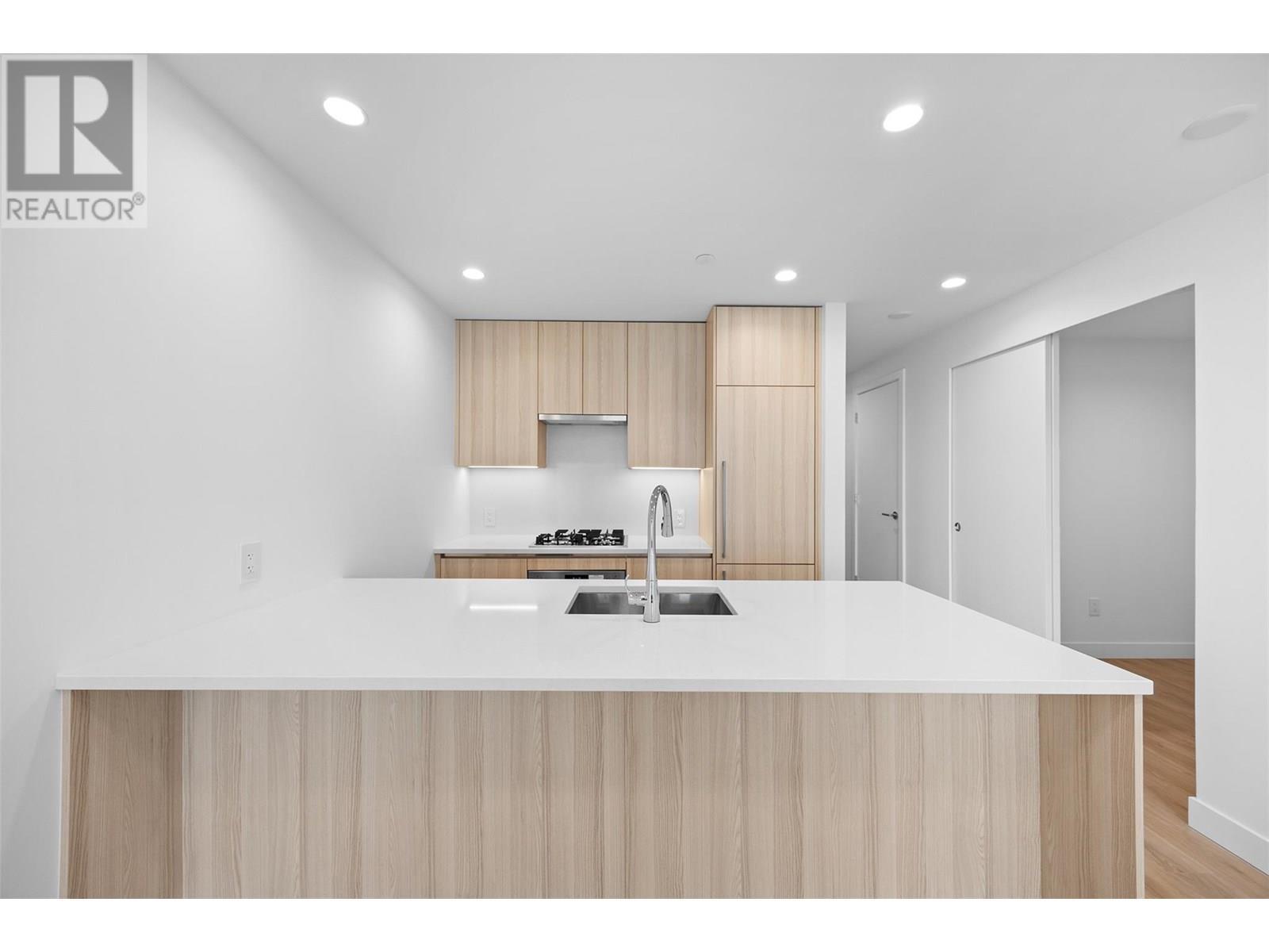 238 Leon Avenue Unit# 1403. Kelowna, British Columbia