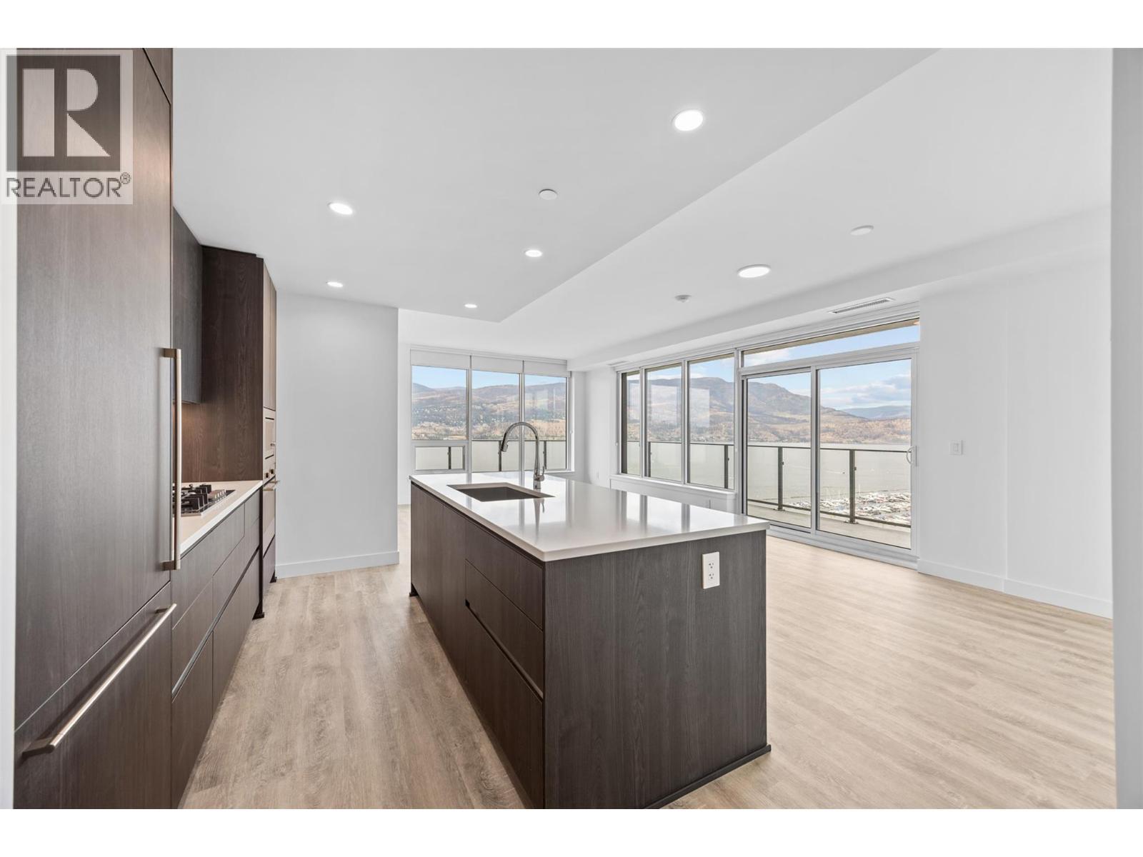 238 Leon Avenue Unit# 1808. Kelowna, British Columbia