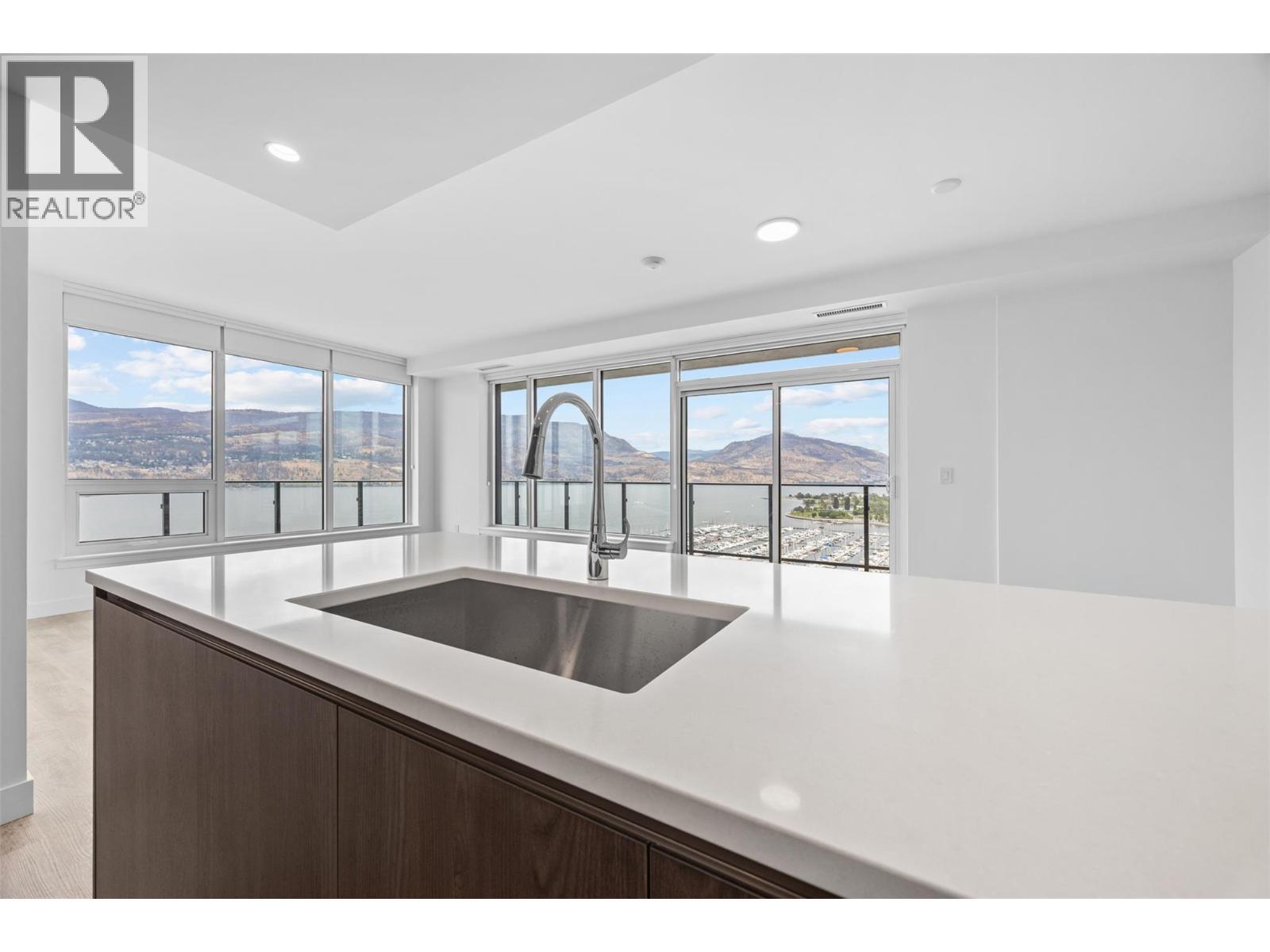 238 Leon Avenue Unit# 1808. Kelowna, British Columbia