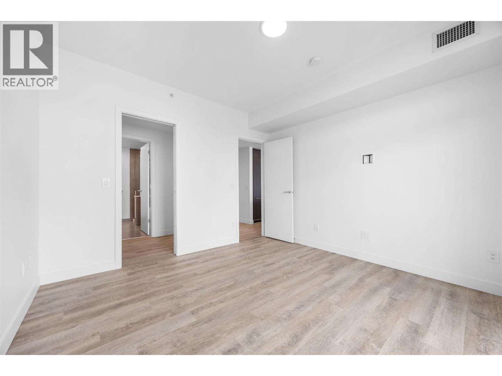 238 Leon Avenue Unit# 1808. Kelowna, British Columbia