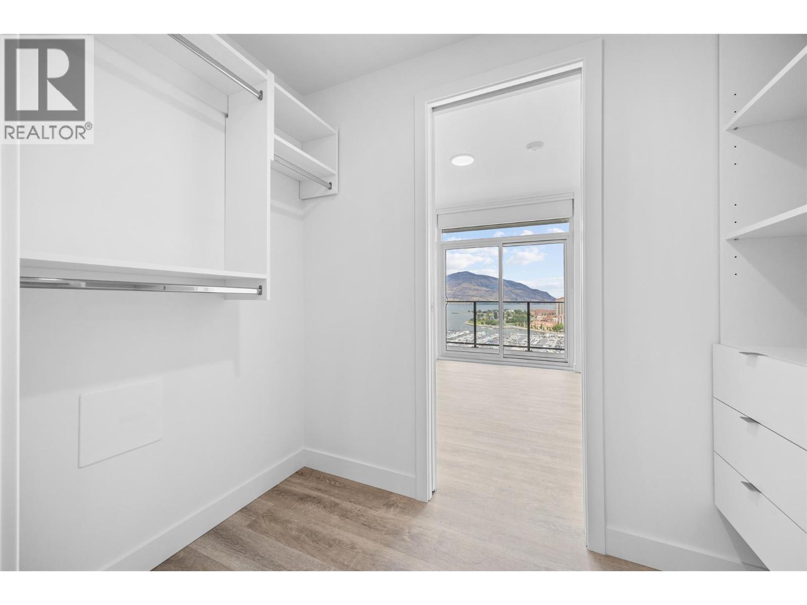 238 Leon Avenue Unit# 1808. Kelowna, British Columbia