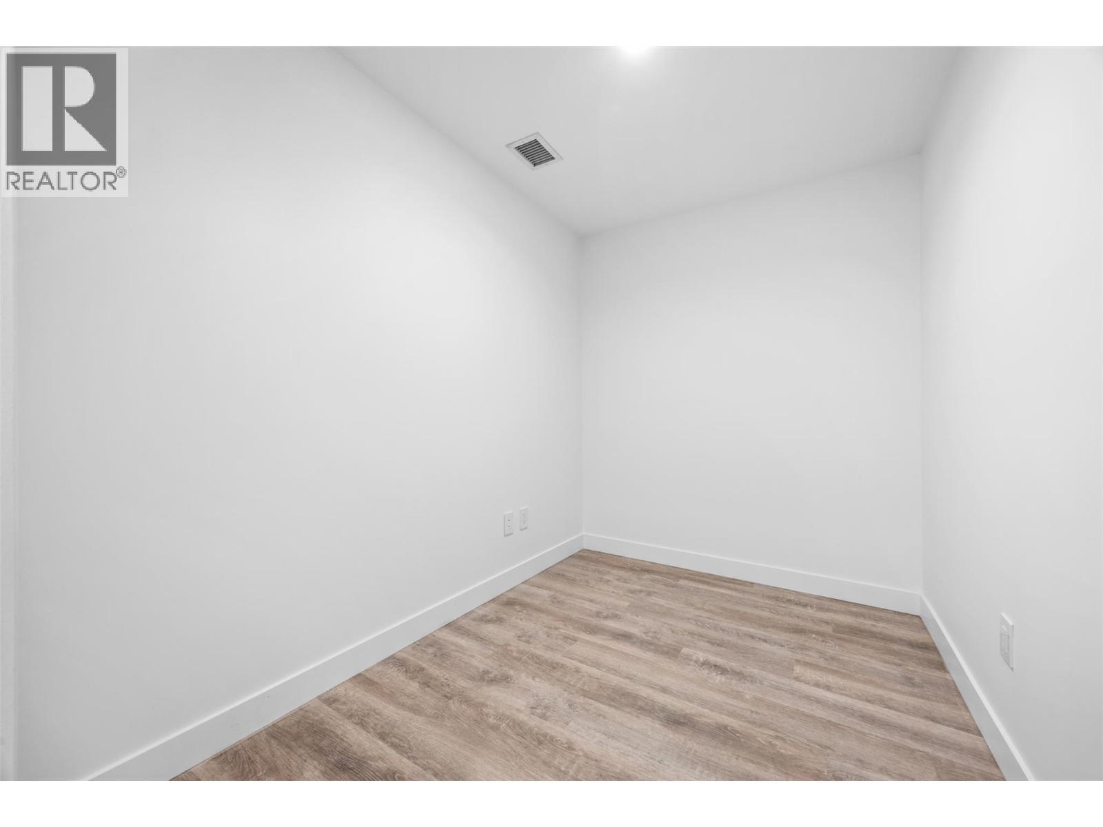 238 Leon Avenue Unit# 1808. Kelowna, British Columbia