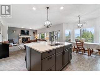 2662 Blind Bay Road. Blind Bay, British Columbia