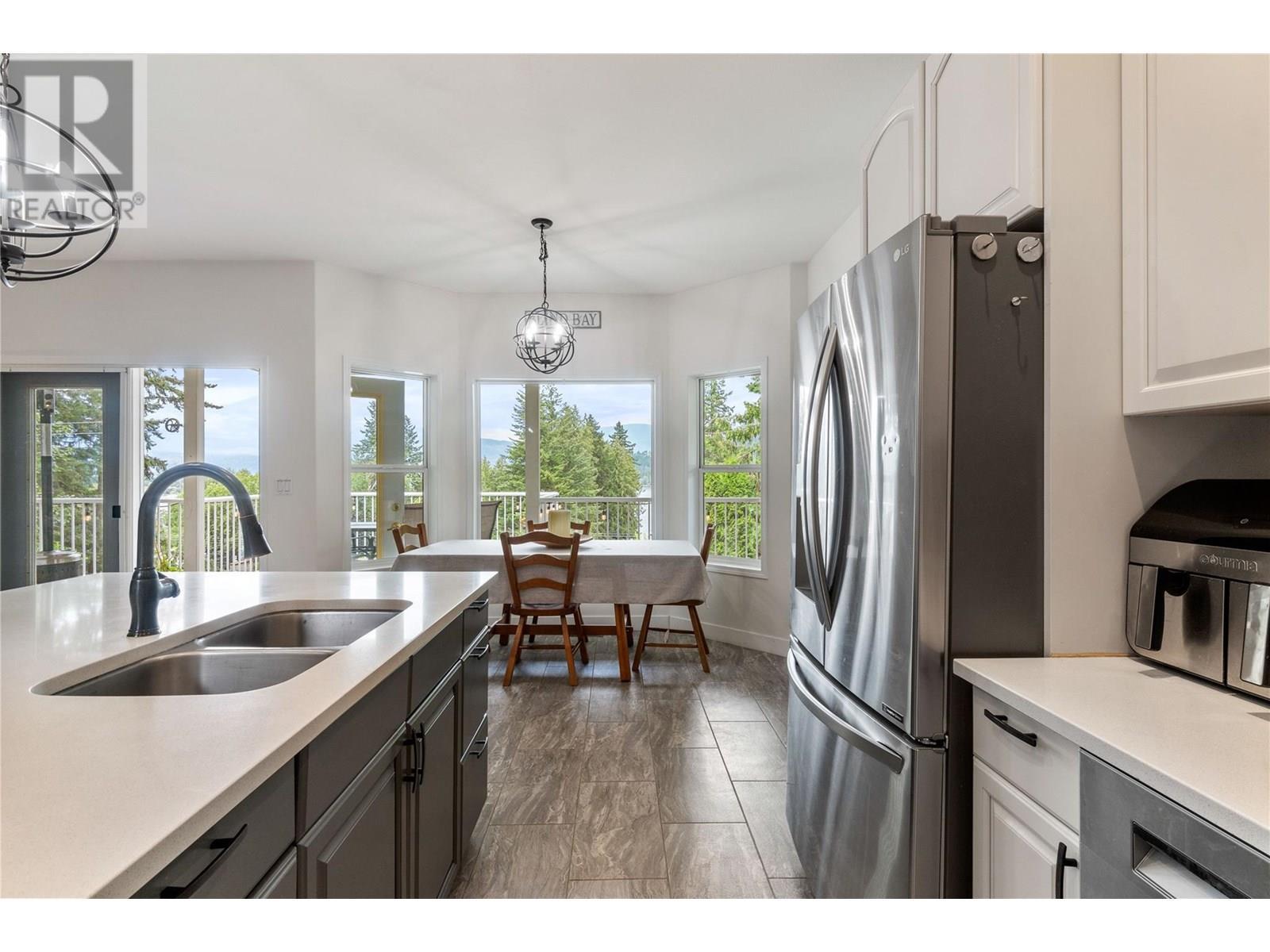 2662 Blind Bay Road. Blind Bay, British Columbia