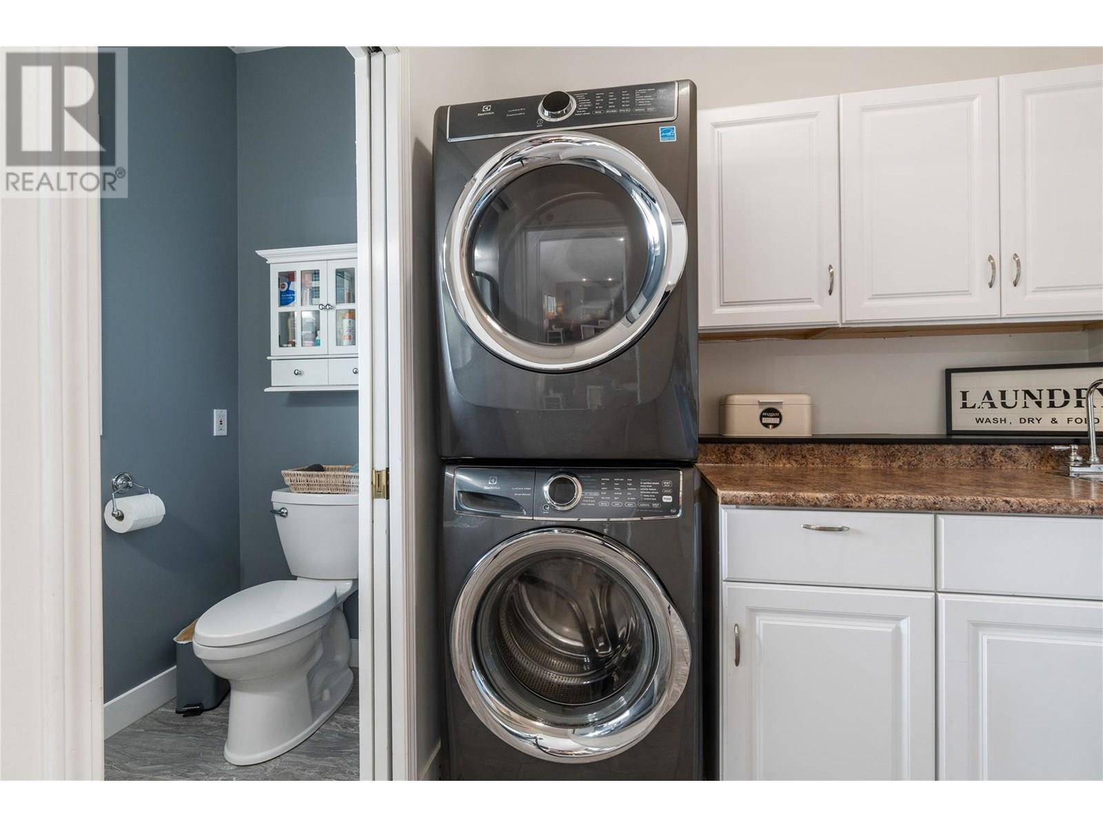 2662 Blind Bay Road. Blind Bay, British Columbia