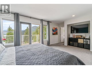 2662 Blind Bay Road. Blind Bay, British Columbia