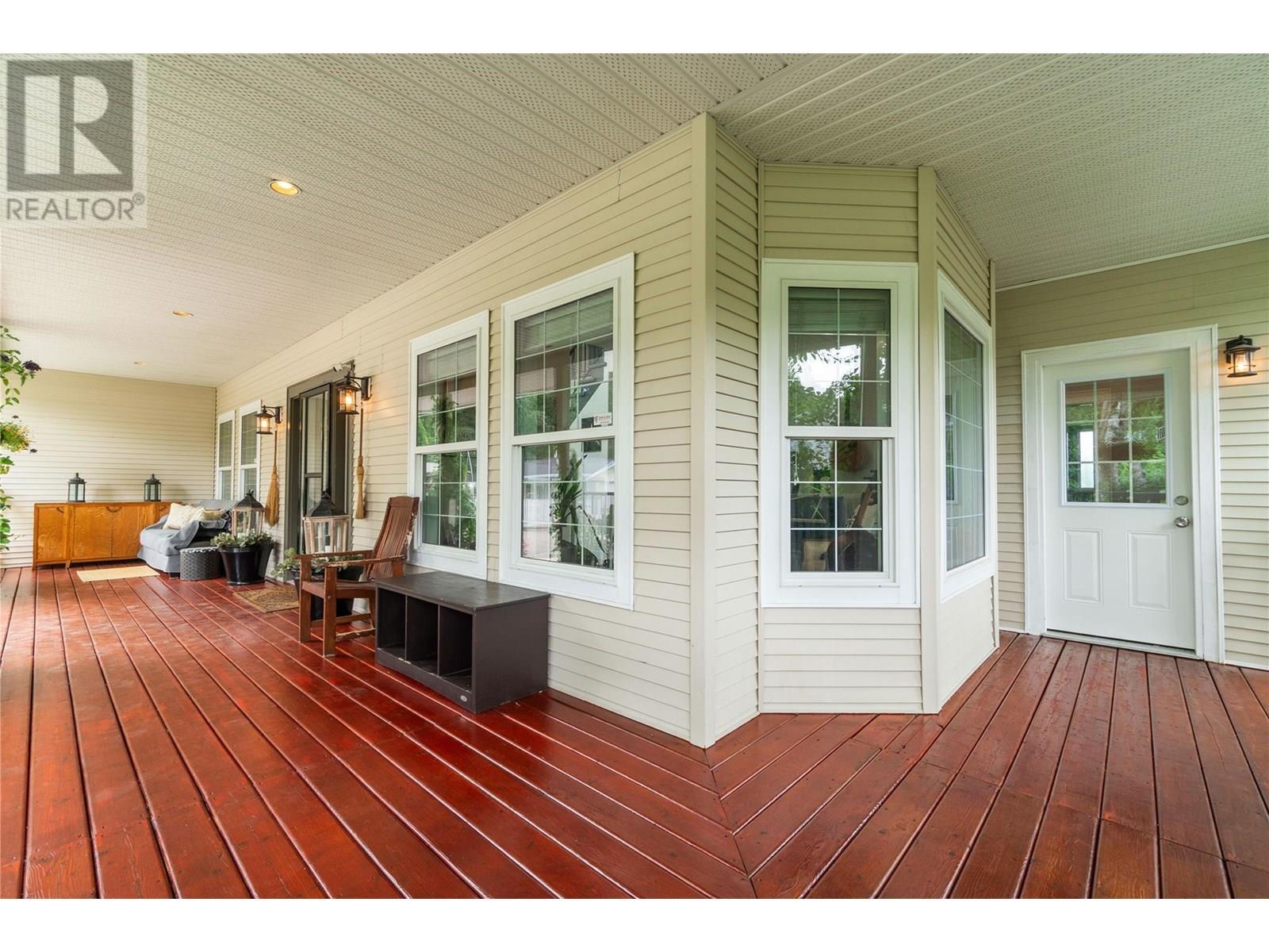 2662 Blind Bay Road. Blind Bay, British Columbia