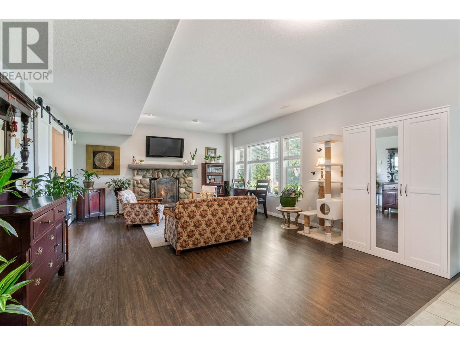 2662 Blind Bay Road. Blind Bay, British Columbia