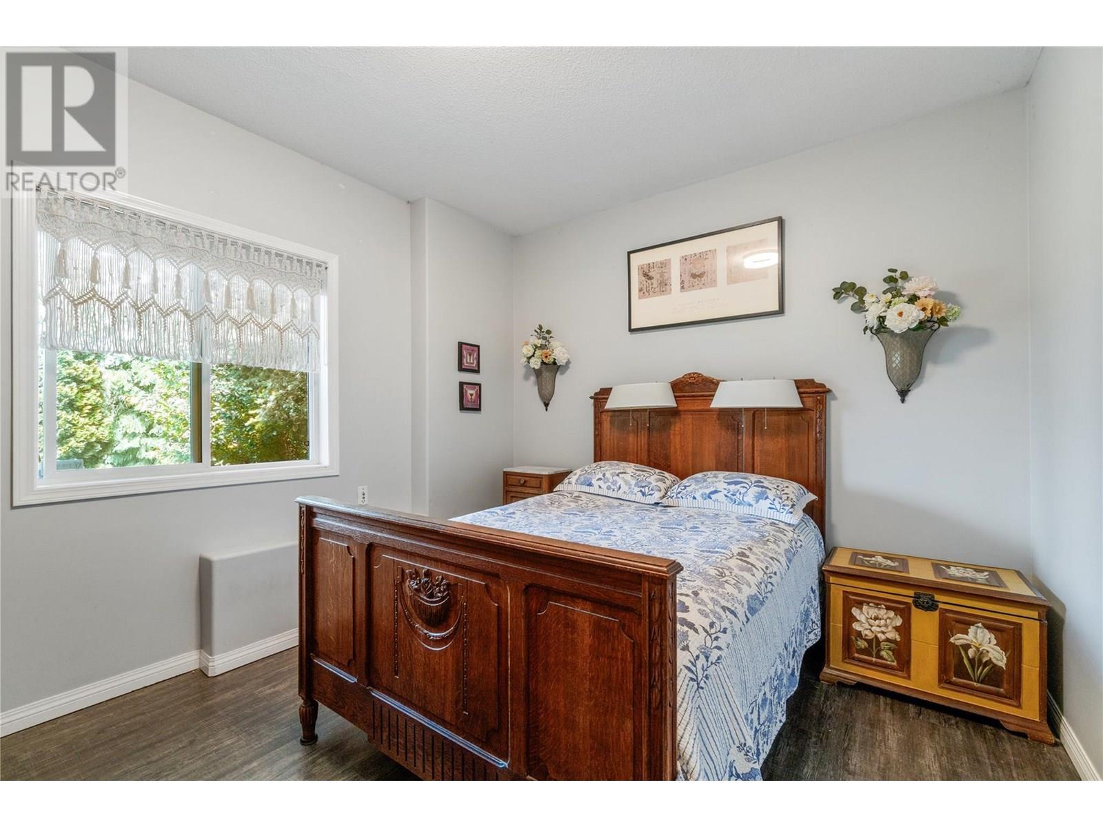 2662 Blind Bay Road. Blind Bay, British Columbia