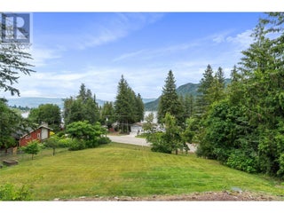 2662 Blind Bay Road. Blind Bay, British Columbia