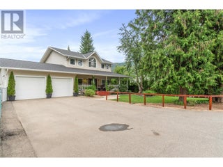 2662 Blind Bay Road. Blind Bay, British Columbia