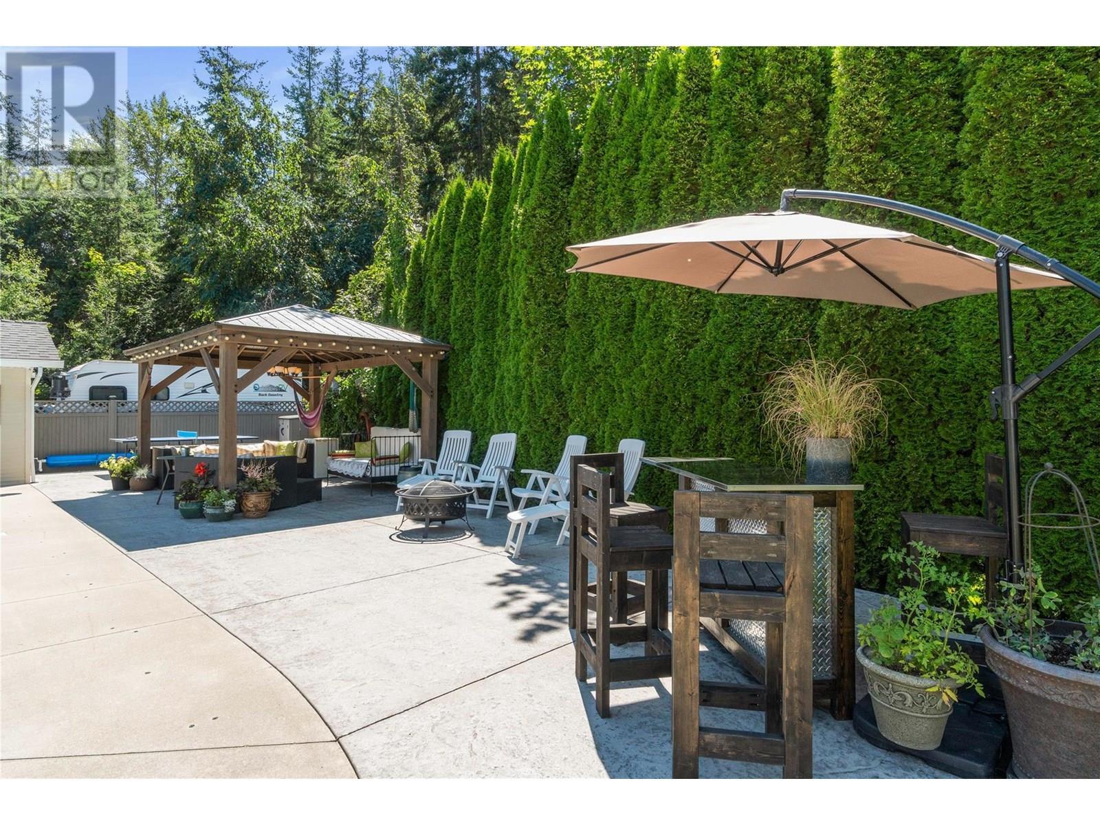 2662 Blind Bay Road. Blind Bay, British Columbia