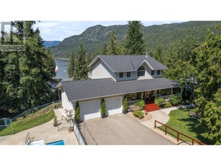 2662 Blind Bay Road. Blind Bay, British Columbia