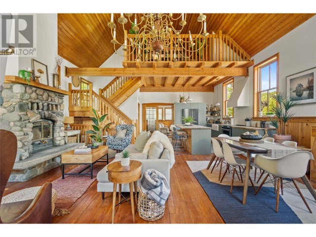 9211 West Avenue, Invermere