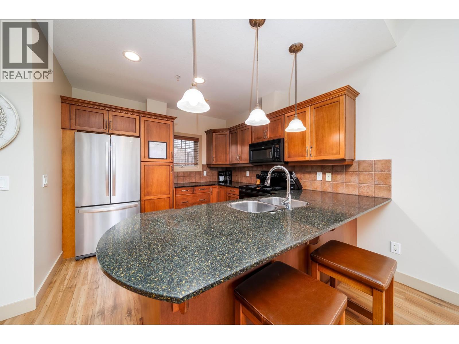 1795 Country Club Drive Unit# 229. Kelowna, British Columbia