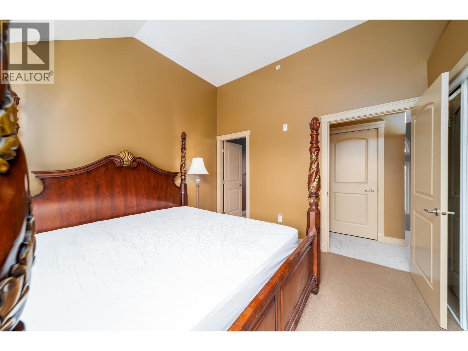 1795 Country Club Drive Unit# 229. Kelowna, British Columbia