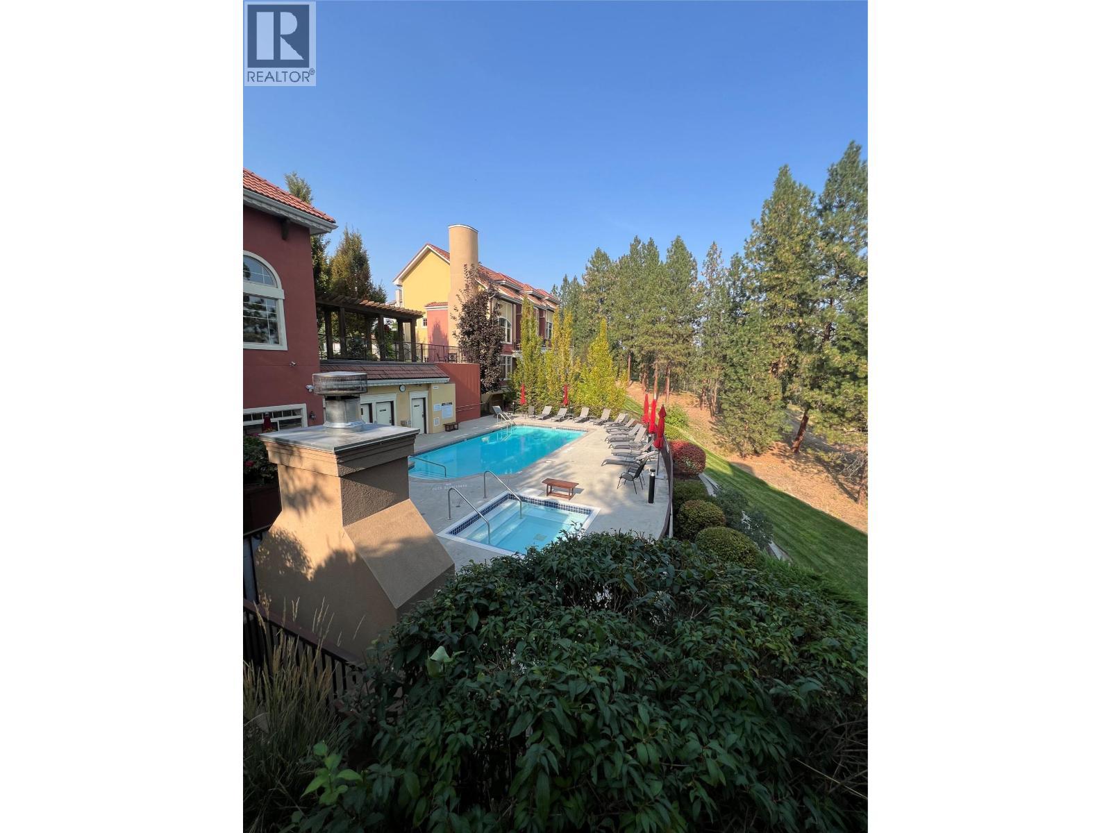 1795 Country Club Drive Unit# 229. Kelowna, British Columbia