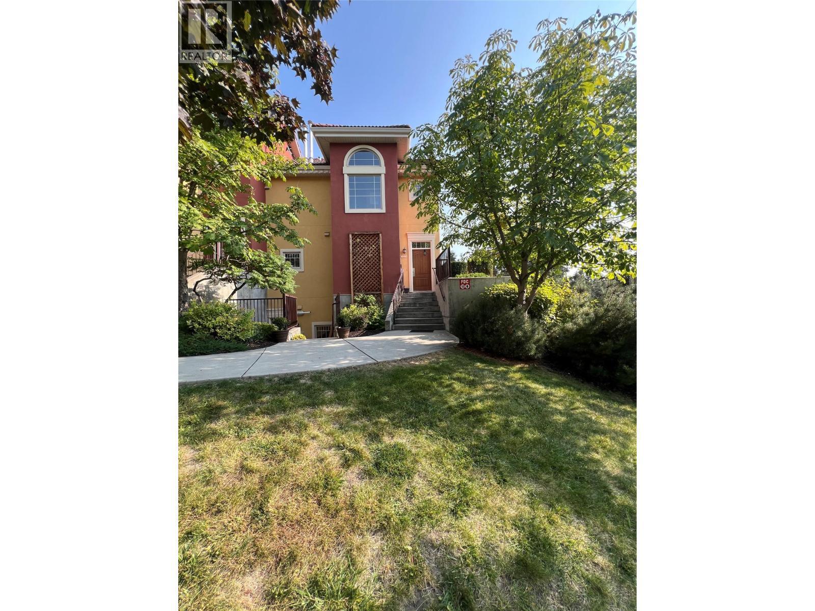 1795 Country Club Drive Unit# 229. Kelowna, British Columbia