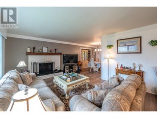 567 Lakeview Place. Oliver, British Columbia