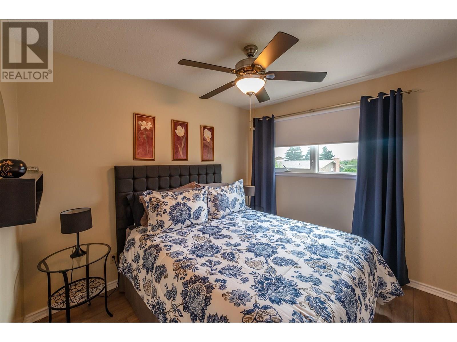 567 Lakeview Place. Oliver, British Columbia