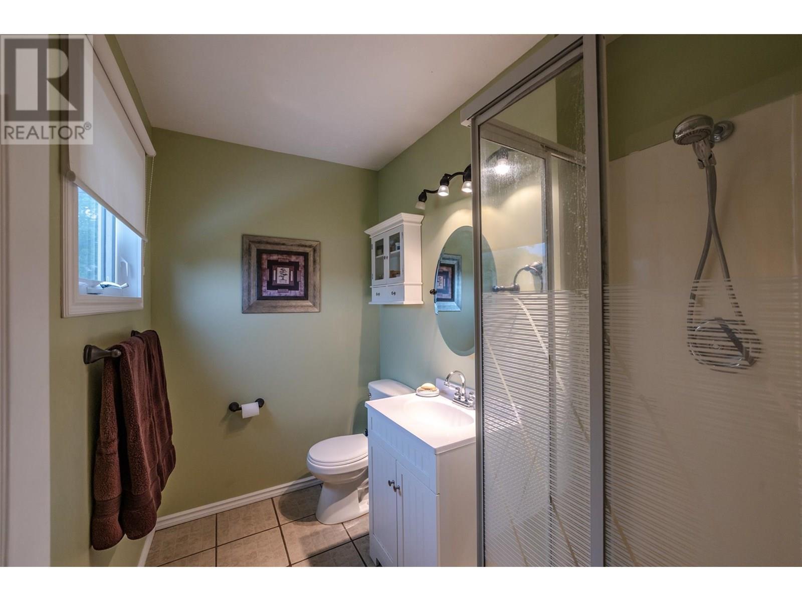 567 Lakeview Place. Oliver, British Columbia