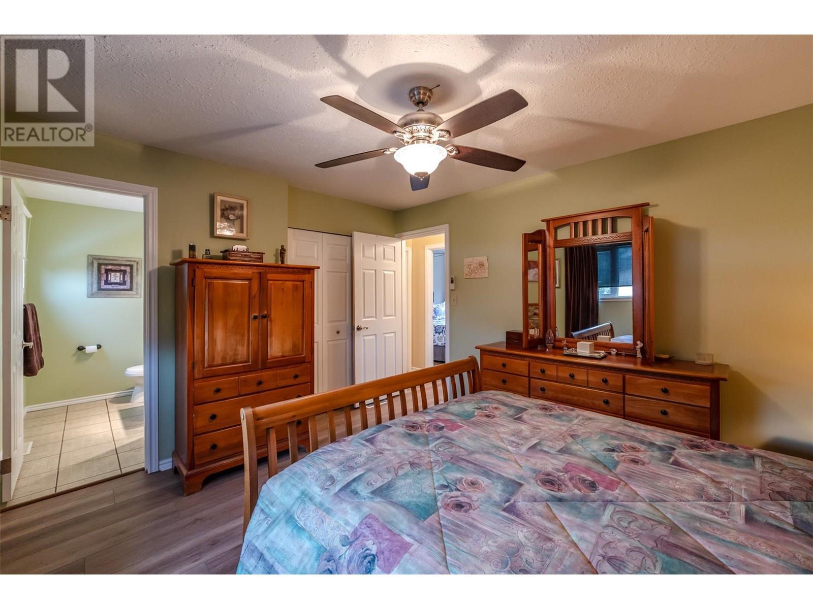 567 Lakeview Place. Oliver, British Columbia